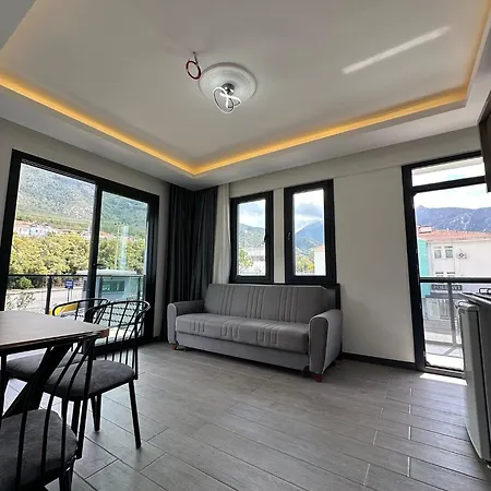 Azra Oeluedeniz Apartment Fethiye