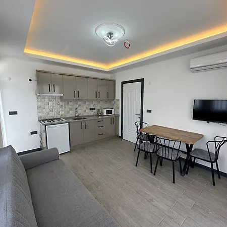 Azra Oeluedeniz Fethiye